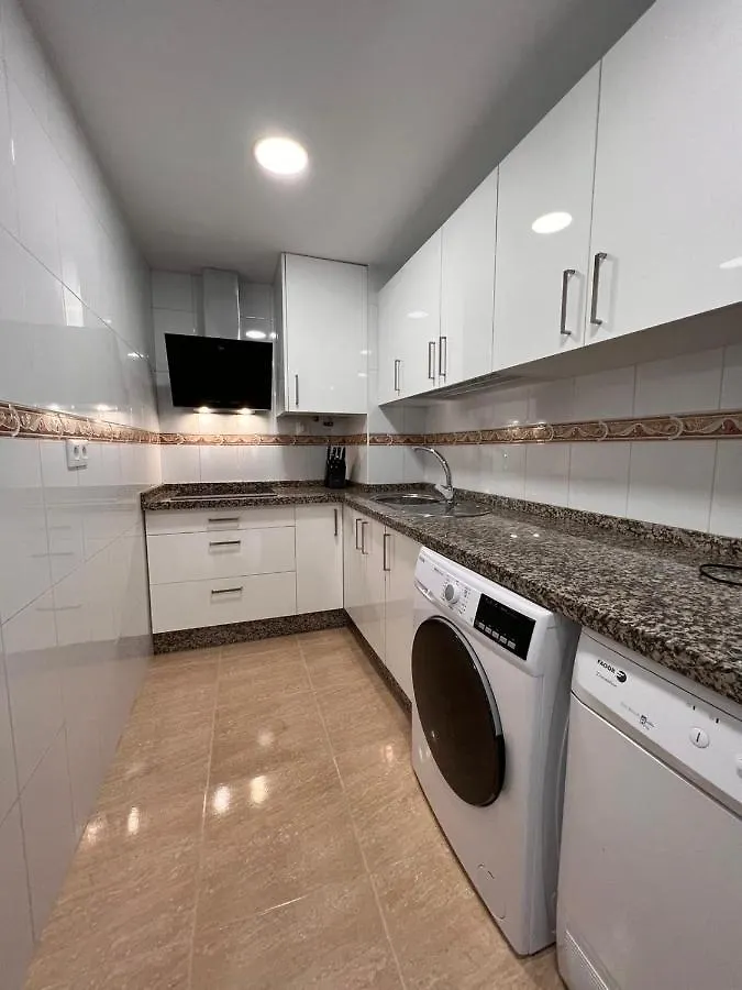 Torremolinos Centro - Beautiful , Newly Renovated 2 Bedroom Apartment Espanha