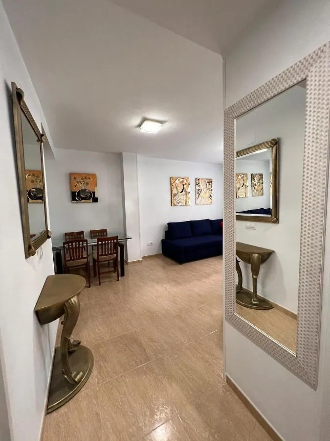 Torremolinos Centro - Beautiful , Newly Renovated 2 Bedroom Apartment